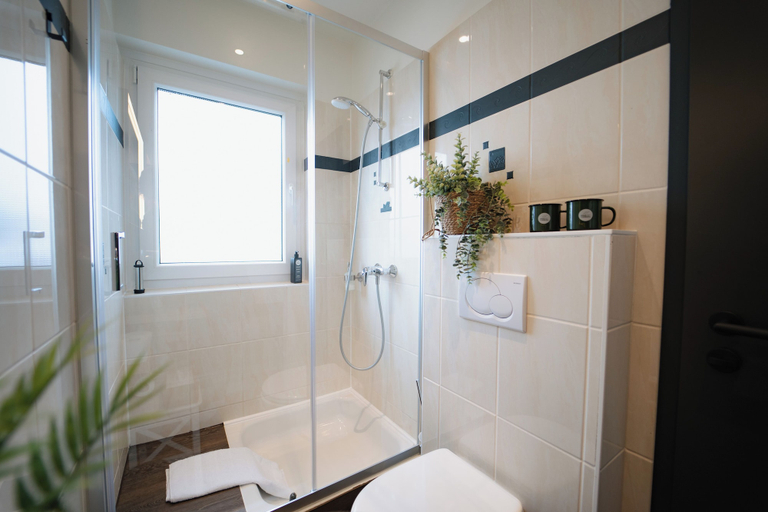 Bathroom 5, Haus Tonburg - RoLigio-Campus, Osterode am Harz