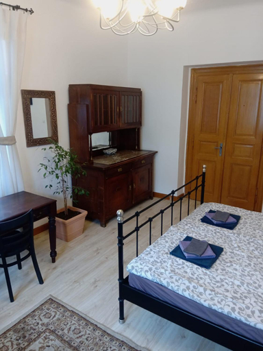 4, Historic Villa Apartments, Praha 3