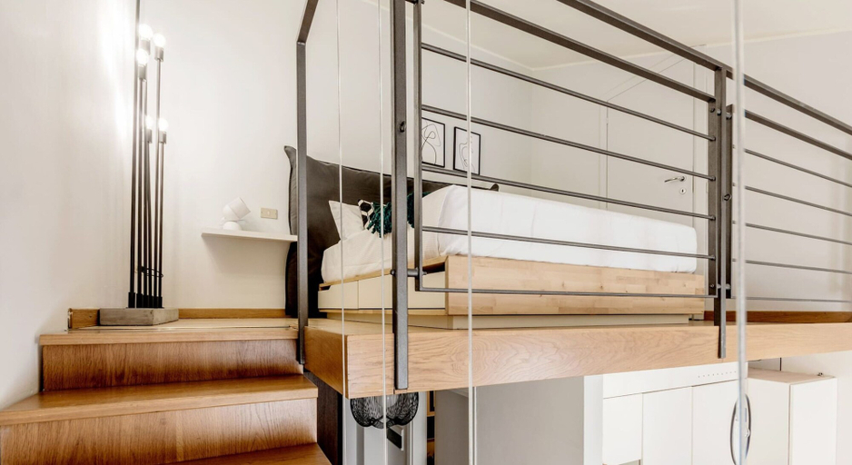 Room 2, Centro Vicolo Fiori - Modern Split-level Apartment, Milano