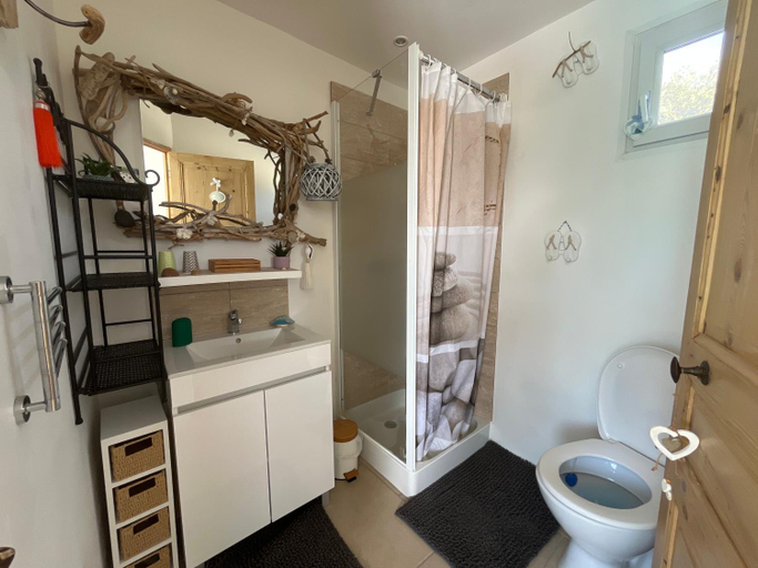 Bathroom 3, La Thomalie, Vaucluse
