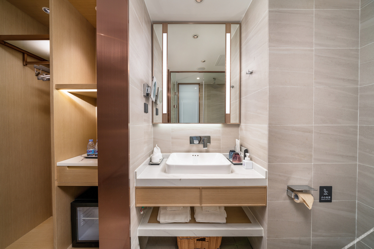Bathroom 3, Lavande Hotel Shenzhen Longgang Central City, Shenzhen