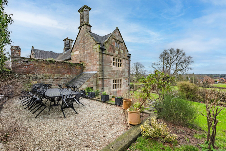 Room 3, Host Stay Old Hall - Middle Mayfield, Staffordshire