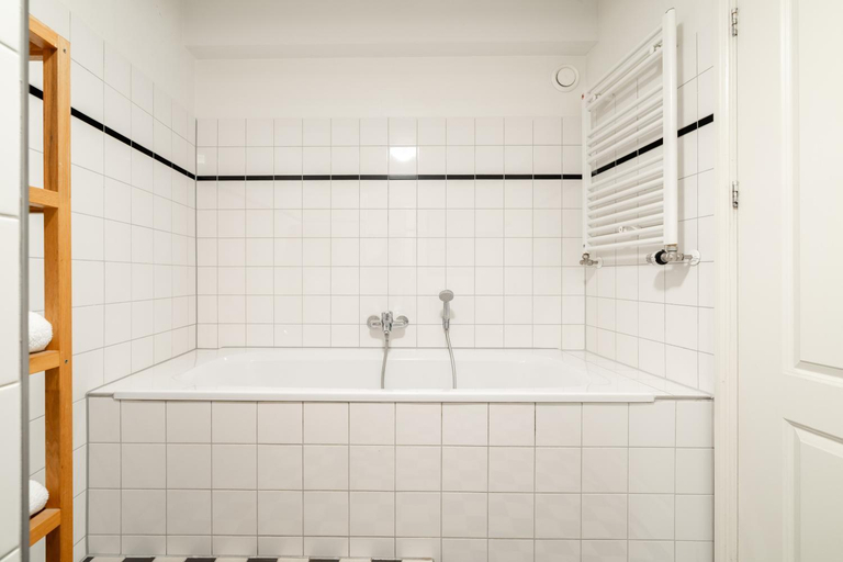 Bathroom 3, Amsterdam Centre Harbour Apartments, Amsterdam