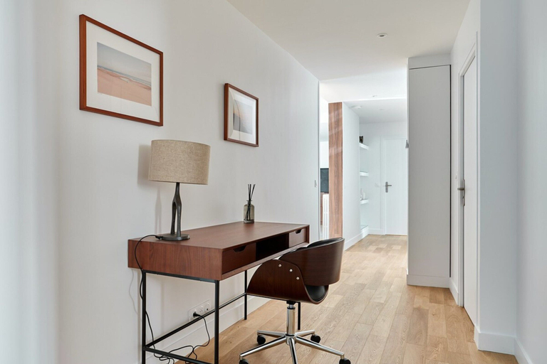 Others 3, Luxurious Apartment Louvre Museum-palais Royal, Paris