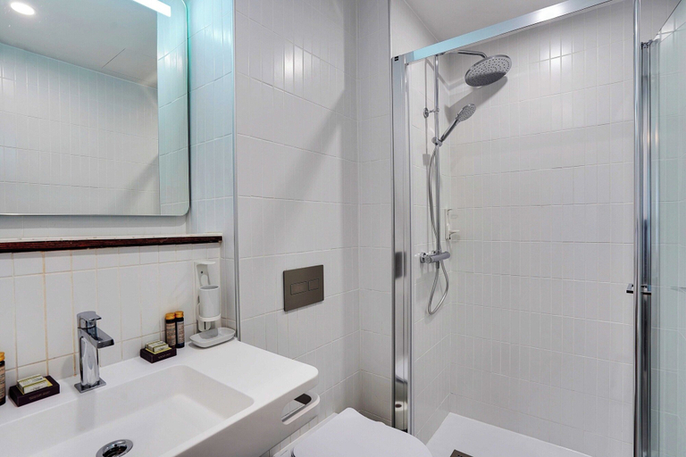 Bathroom, Magnificent Studio - 2P - Republique, Paris