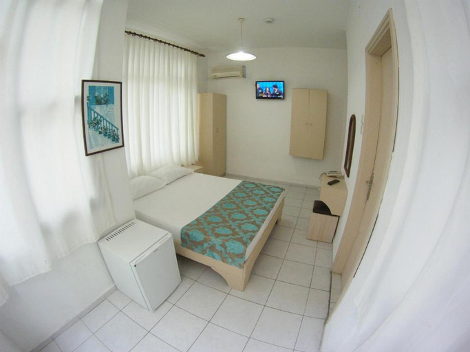 Bedroom 2, Kleopatra Carina Hotel, Alanya