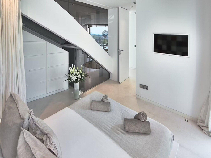Room 3, Striking Villa With Terraced Garden, Baleares
