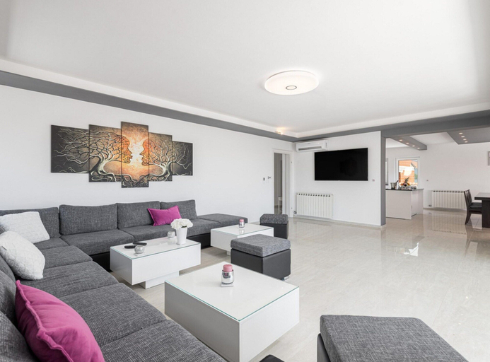Living area, Aesthetic Villa With Private Pool, Poreč