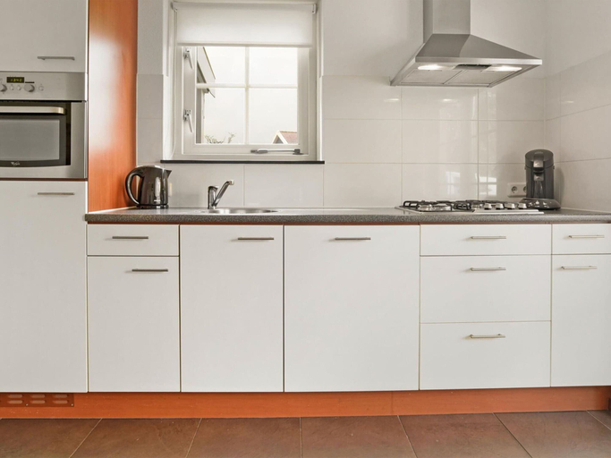 Private kitchen 2, Bungalow by Water Near Rotterdam, Bernisse