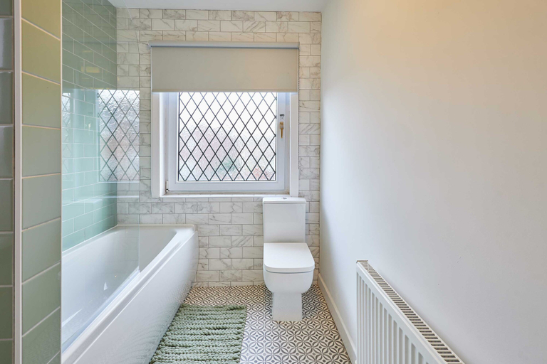 Room 2, Host Stay Joffre Avenue, Wakefield