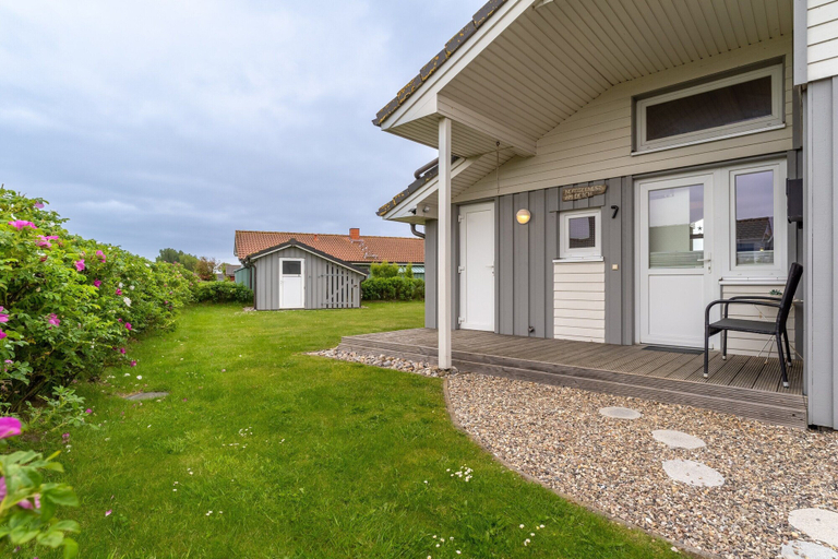 Garden, Holiday Home by North Sea With Sauna, Dithmarschen
