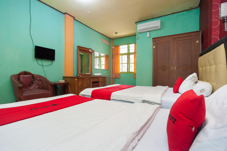 Bedroom 12