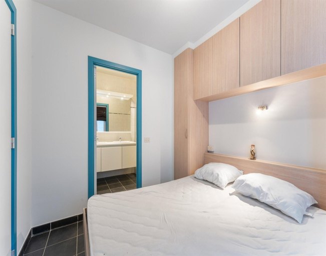 Room 3, Apartment in Blankenberge near Belgium Pier, West-Vlaanderen