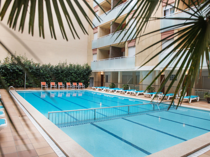 Pool 4, Apartment in Calafell With a Shared Pool, Tarragona