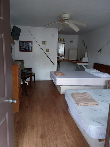 Bedroom 1, Suwannee River Rendezvous, Lafayette