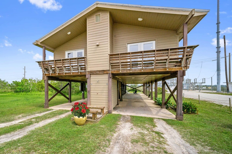 Room 5, Don t Worry Beach House 3 2 2 Blocks to Beach, Baldwin