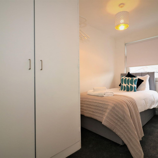 Room 5, Barons Court - Paisley, Renfrewshire