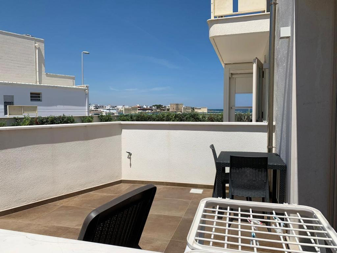 Others 4, Almare' B&b, Brindisi