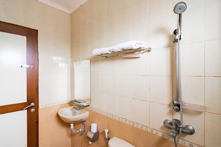 Bathroom 6