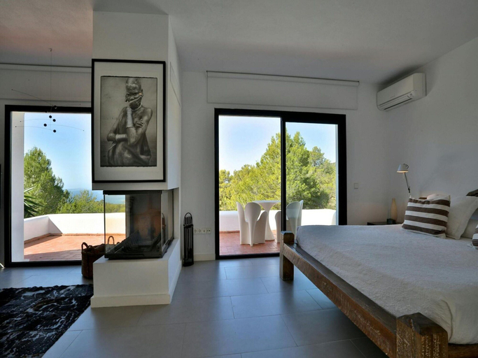 Room 2, Villa With Outdoor Area, Baleares