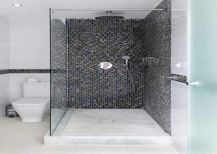 Bathroom 3, Modern Versace-themed Villa, Málaga