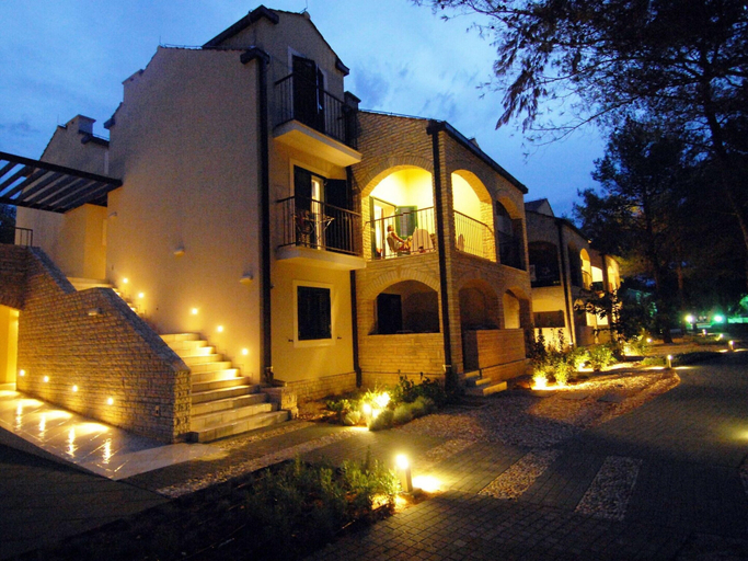 Exterior 4, Zaton Apartment Near Sea Beach, Nin