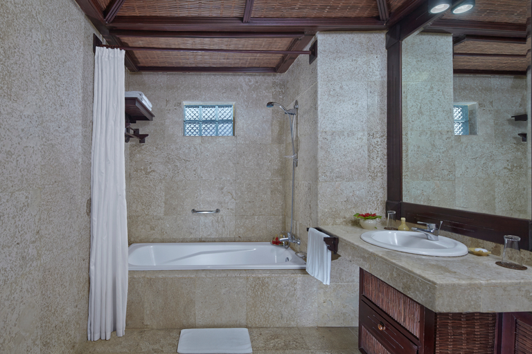 Bathroom 5, Hotel Tjampuhan Spa, Gianyar