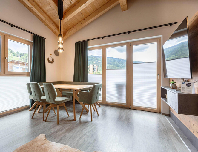 Dining 2, Lively Apartment Near the ski Area, Murau