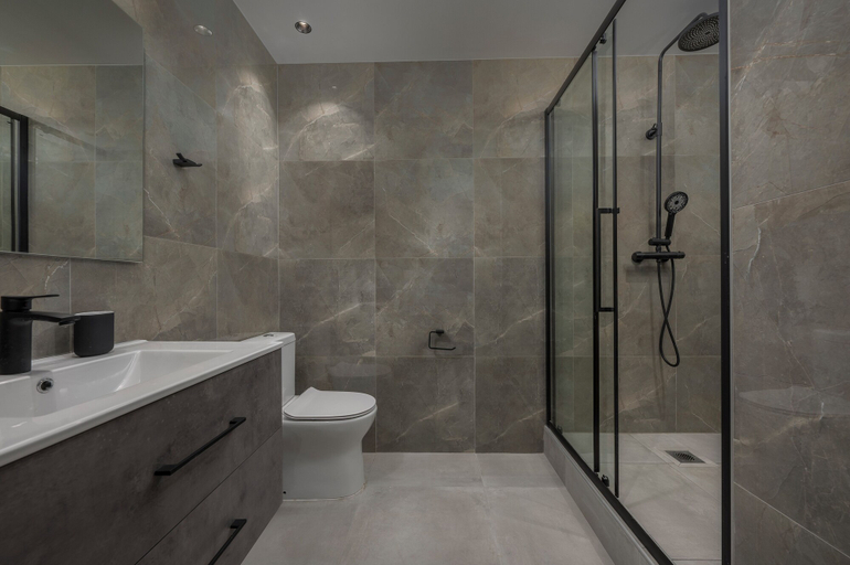 Bathroom 5, Hebrard Industrial Suites, Central Macedonia