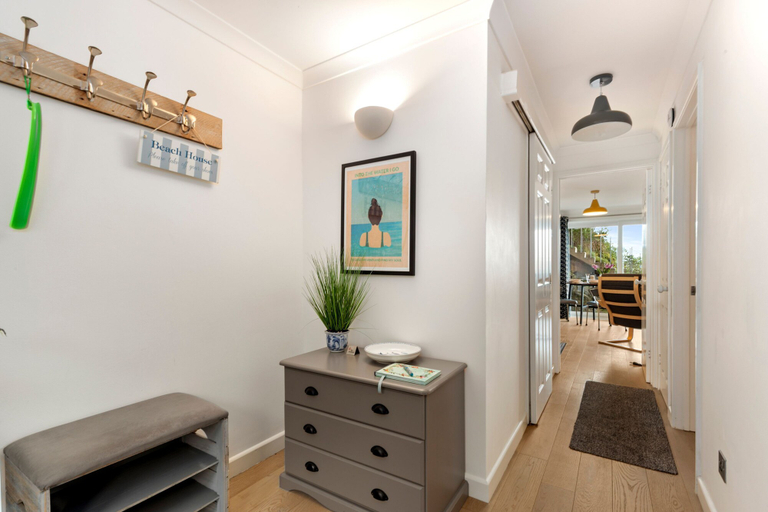 Room 4, 2 Beach Court - Direct Beach Access Sea Views, Pembrokeshire