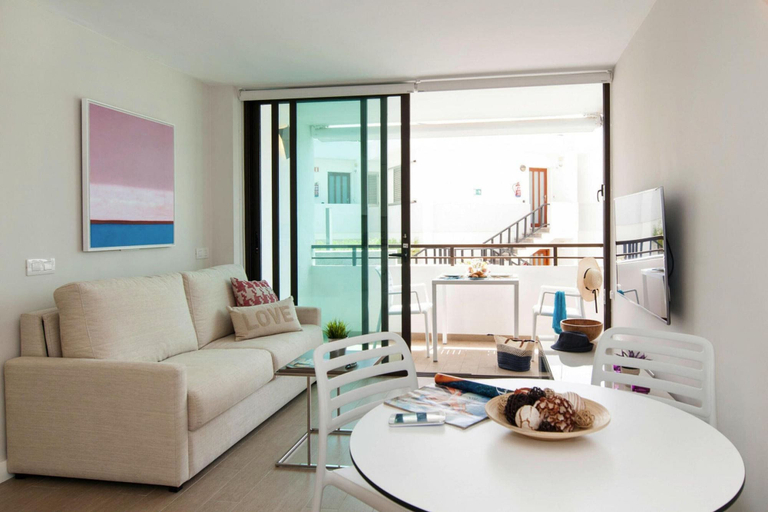 Dining 4, Sea-view Holiday Flat in San Augustin, Las Palmas