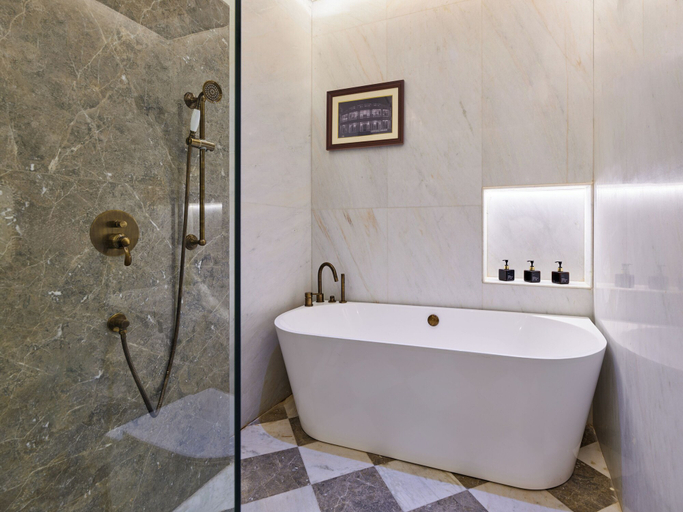 Bathroom 4, SADAR MANZIL HERITAGE by Atmosphere, Bhopal, Bhopal
