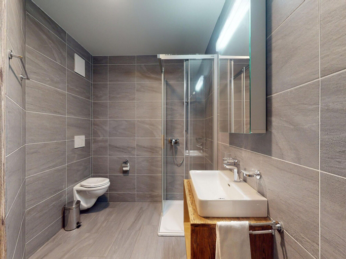Bathroom 3, Apartment in Ski In Ski Out location, Conthey