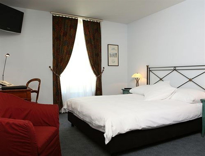 Bedroom 16