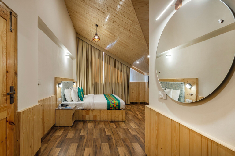 Bathroom 4, Treebo Premium Silverstone Resort With Mountain Valley View, Kullu