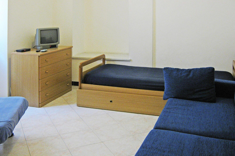 Others 3, Apartment in Mongelia, Genova