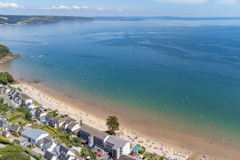 Room 5, 2 Beach Court - Direct Beach Access Sea Views, Pembrokeshire