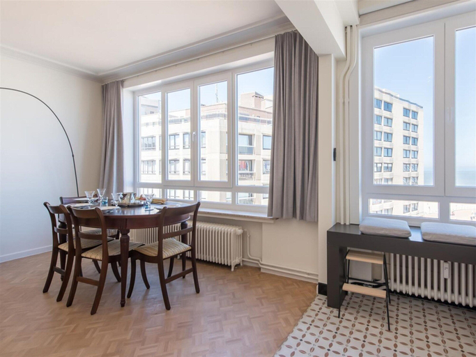 Dining 5, Beautiful Apartment in a top Location Near Beach, West-Vlaanderen