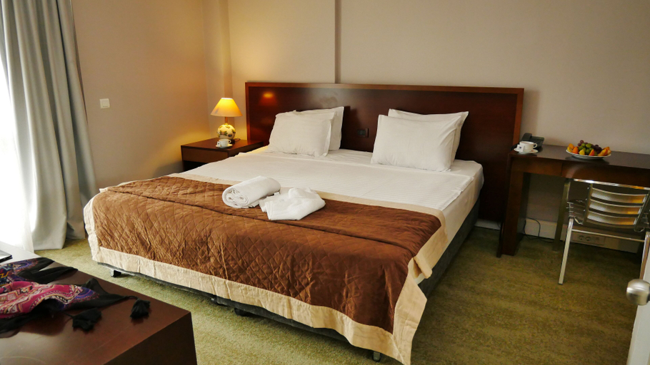 Others 4, Talen Otel, Tuzla