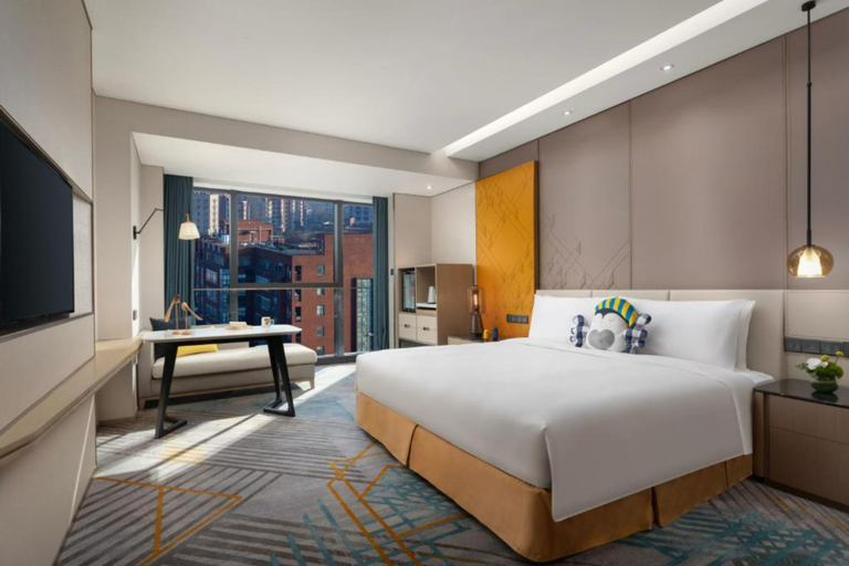Bedroom 3, voco SHANGHAI HONGQIAO HUB by IHG, Shanghai