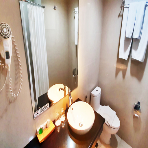 Bathroom 5, IPC Residence & convention ciawi bogor (Syariah), Bogor