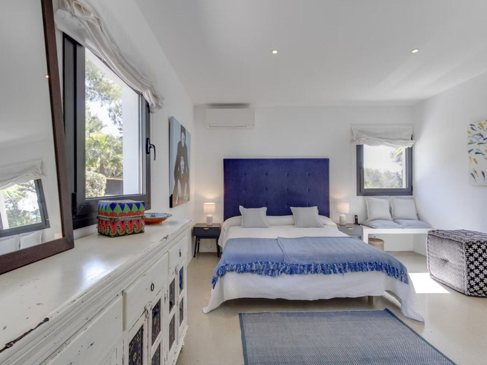 Room 5, Ibizian Villa With Sea-views, Baleares