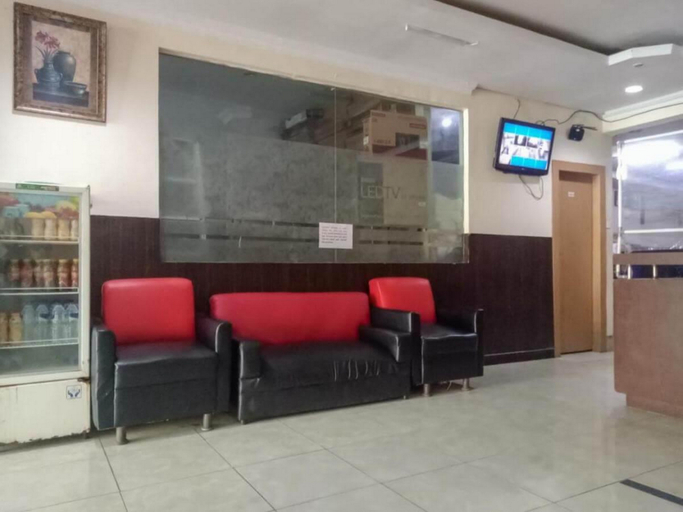 Public Area 4, RedDoorz near Balai Kota Makassar, Makassar