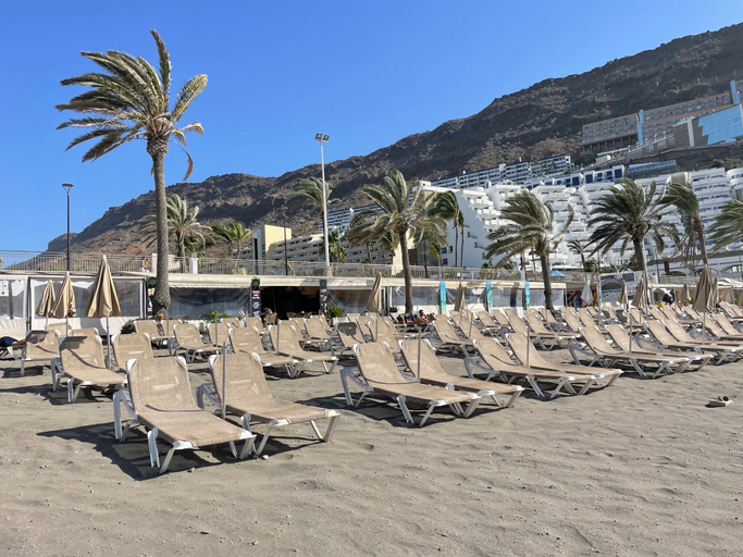 Beach 5, Sunny Seaview Modern apt - Pool and Beach Access, Las Palmas