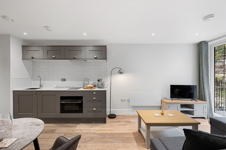 Room 5, Host Stay Rock Mill 27 - Chatsworth, Derbyshire