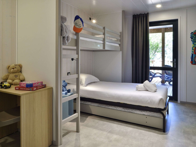 Room 3, Group Stay Near Sea in Propriano, Corse-du-Sud
