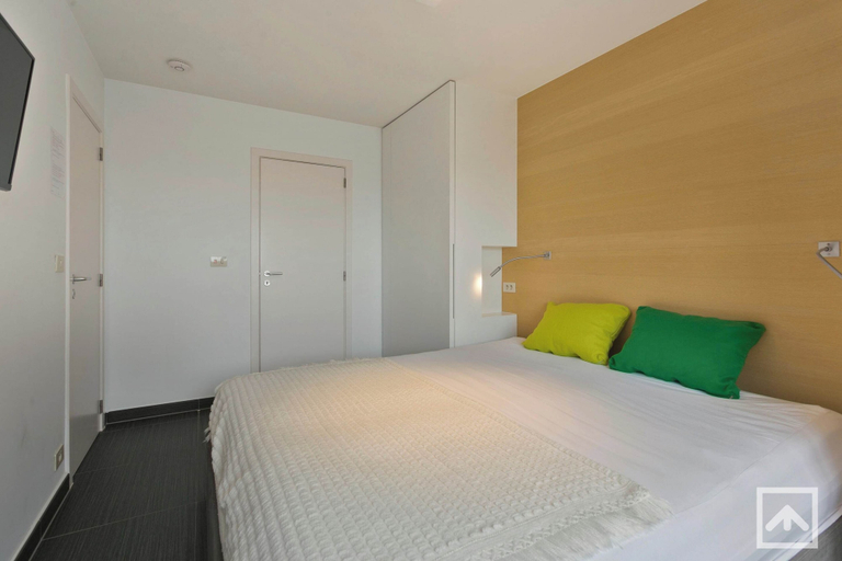 Room 4, Apartment in Blankenberg with Sea Views, West-Vlaanderen