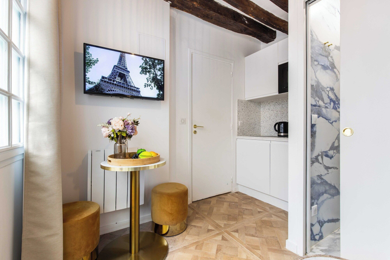 Interior 5, Cosy Room - Montmartre / Sacré Coeur, Paris