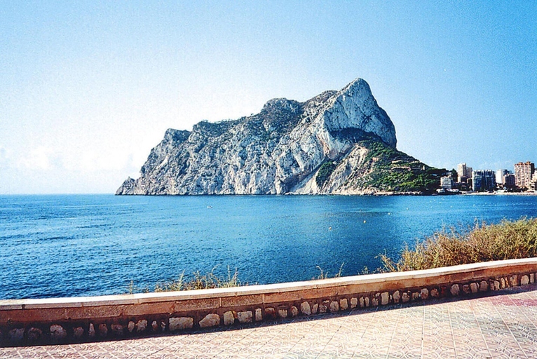 Water view, Holiday Home in Calpe With Private Pool, Alicante