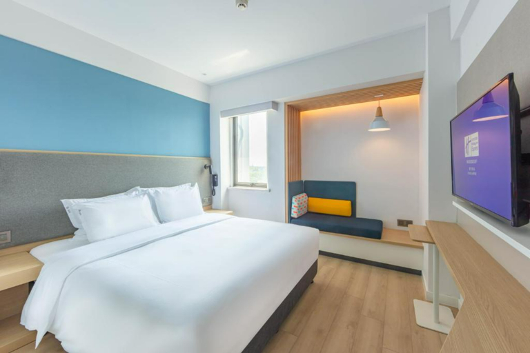 Bedroom 2, Holiday Inn SHANGHAI PUDONG AIRPORT by IHG, Shanghai